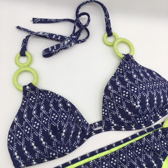 Victoria’s Secret navy geometric cheeky bikini set - Picture 3 of 6